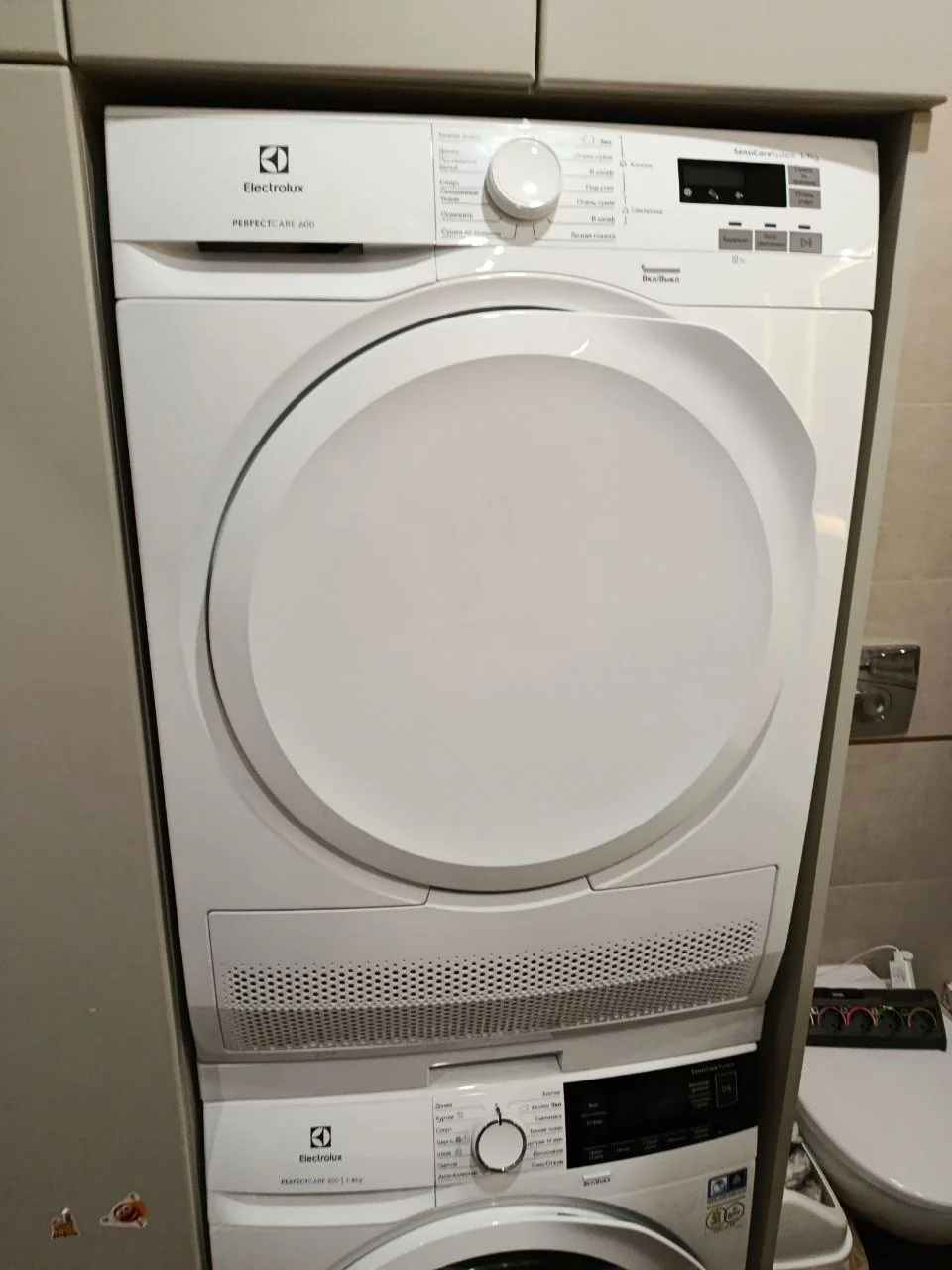 Сушильная машина Electrolux после замены пускового конденсатора компрессора